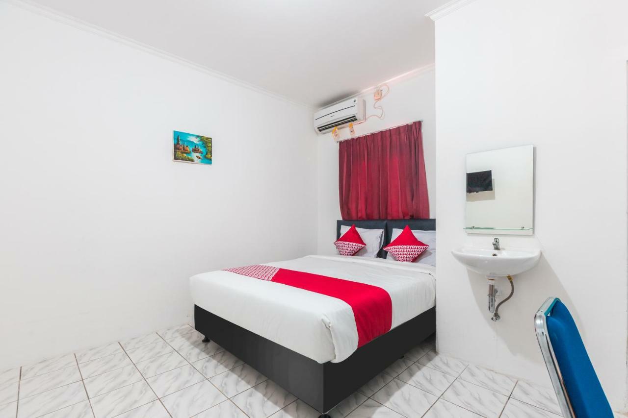 Hotel Oyo 1286 Margot Near Rsud Kebayoran Baru 2*