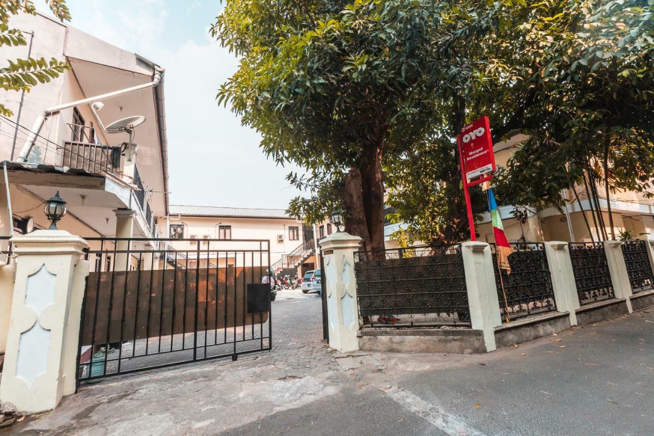 Oyo 1286 Margot Near Rsud Kebayoran Baru Jakarta