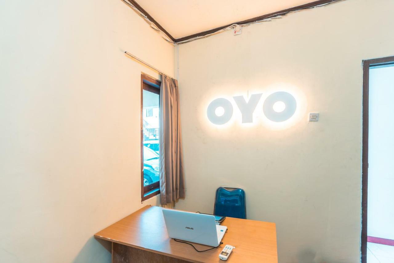 Oyo 1286 Margot Near Rsud Kebayoran Baru Hotel